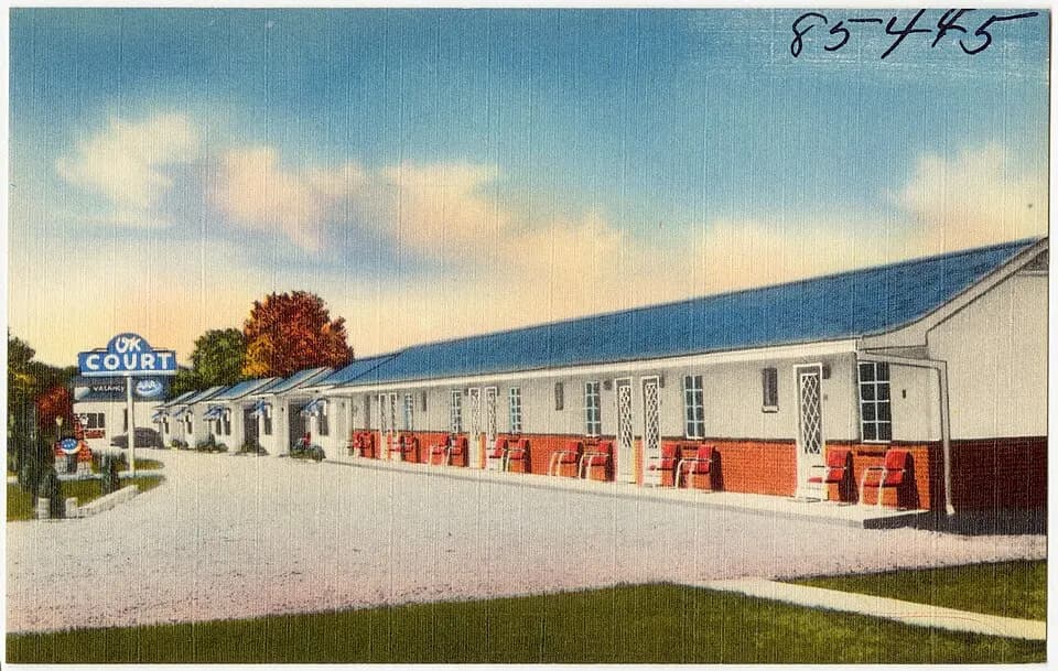 Historic postcard showing O. K. Court roadside motor lodging in Bonnieville, Kentucky.